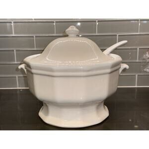 Vintage Pfaltzgraff Heritage White Soup Tureen With Lid & Ladle Made in USA